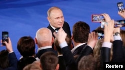 Русија-претседателот Владимир Путин ја почна кампањата за претседателските избори