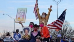 Perek és tüntetések: kaotikus amerikai hatalomátadás