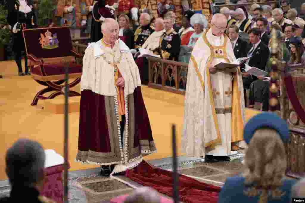 Regele Charles al III-lea în timpul ceremoniei de încoronare din Westminster Abbey, Londra. Jonathan Brady/Pool via REUTERS