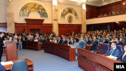 Мандатарот Никола Груевски го образложува експозето за нова влада пред Собранието на 27 јули 2011 година.