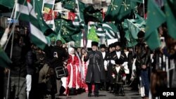 Никто уже не рассчитывает на репатриацию в Россию, и создаваемые на сегодняшний день новые черкесские транснациональные структуры, которые рассчитаны на диаспору, никаким образом не ориентированы на Россию