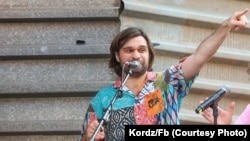 ალექსანდრე კორძაია (Kordz) აცხადებს, რომ რამდენიმე ადამიანმა მისი ცემა სცადა, 