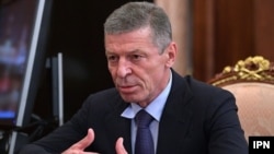 Dmitri Kozak, reprezentantul Kremlinului pentru relațiile economice și comerciale cu R. Moldova, în timpul vizitei sale la Chișinău, la invitația președintei Maia Sandu, pe 11 august 2021.