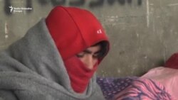 Sklonište od kiše u napuštenom hangaru