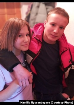 Близнецы Камилла и Кирилл Нысанбаевы