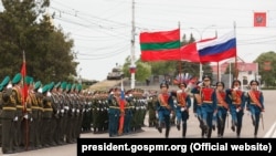 Российские военные на параде в Тирасполе 9 мая 2018 года