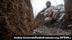 Чотирьох військових поранили сьогодні на фронті