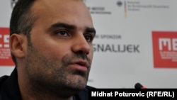 Dino Mustafić: Jedan uski krug ljudi je iskoristio rat da bi eksproprisao državnu imovinu i napunio džepove