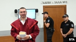 Прокурор Йордан Стоянов, който наблюдава делото срещу 31-годишния учител по физическо.