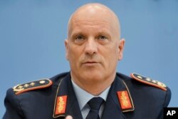 Shefi i Forcave Ajrore gjermane, gjenerlai Ingo Gerhartz. Fotografi nga arkivi.
