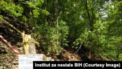 Masovna grobnica kod Kalinovika, na istoku BiH, juni 2021 