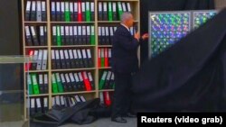 Биньямин Нетаньяху продемонстрировал иранский "ядерный архив", Тель-Авив, 30 апреля 2018 года