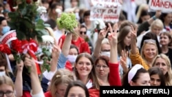 Лицата на младите беларуси. Поредният протестен ден срещу изборите за президент, проведени на 9 август.