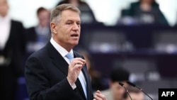 Klaus Iohannis rostind un discurs în Parlamentul European la 7 februarie. În urmă cu câțiva ani, despre Iohannis s-a scris în presă ca despre viitorul șef al Consiliului European, post obținut însă atunci de belgianul Charles Michel. 
