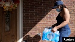 Naučni koji su radili na studiji složili su se da su voda iz slavine i flaširana voda jednako sigurne za piće.