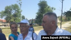 Prenk Đetaj i Veljko Odalović na mestu iskopavanja u Prištini