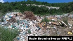 Депонијата во близина на Битола