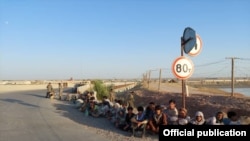 ტაჯიკეთში გაქცეული ავღანელი მესაზღვრეები 