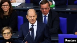 Kancelari gjerman, Oalf Scholz, gjatë fjalimit të tij në Bundestag. Fotografi ilustruese. 