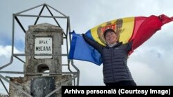 Profesoara de matematică, Olga Juravschi, pe vârful Musala din Bulgaria. 