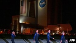 Kapu Tibor és társai a kilövés előtt