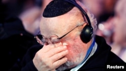 Оцелял от Аушвиц по време на церемонията, отбелязваща освобождаването на концлагера в Освиенцим, Полша