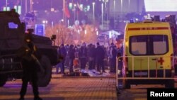 Всички посетители на мола са били евакуирани