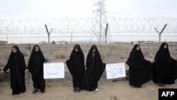 Ирански студенти во одбрана на правото за нуклеарна енергија