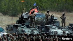 Makedonski i američki vojnici na Krivolaku, u jednoj od prethodnih vojnih vježbi, fotografija iz arhive