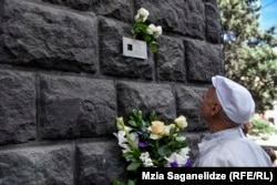 "უკანასკნელი მისამართის" ნიშანი რუსთაველის ქ. 37