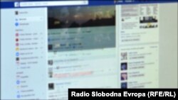 "Facebook je zasut lažnim ili sponzorisanim sadržajem"