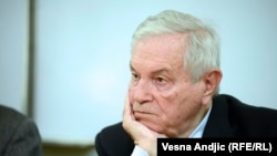 Na sceni je prevlast religije kao posledice uticaja politike i medija: Ratko Božović