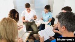 Moji kolege, kroatisti, nisu sklone tome da se u javnosti iznosi teza da je to jedan zajednički jezik: Kordić