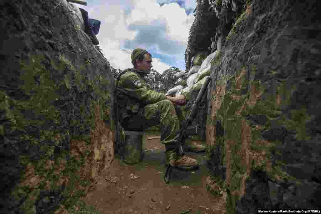 Українські військові на передових позиціях неподалік окупованої Горлівки, Донецька область, 4 травня 2021 року. ФОТОГАЛЕРЕЯ:&nbsp;Один день із &laquo;Едельвейсами&raquo;