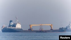 Бродот кој што помина низ протокот Босфор 