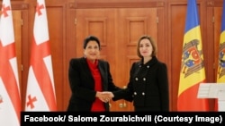 მაია სანდუ (მარცხნივ) და სალომე ზურაბიშვილი. 2022 წლის ფოტო