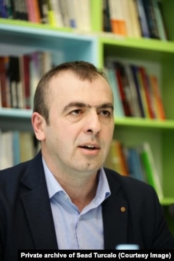 Sead Turčalo: Uvjeren sam da će se pregovori nastaviti, ali ne vjerujem da će se do oktobarskih izbora postići dogovor, niti bi se bilo kakav dogovor mogao implementirati u tako kratkom roku jer bi on podrazumijevao i izmjene Ustava Bosne i Hercegovine.