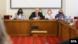 Красимира Филипова, Иван Гешев, Даниела Машева и Сийка Милева (отляво надясно)