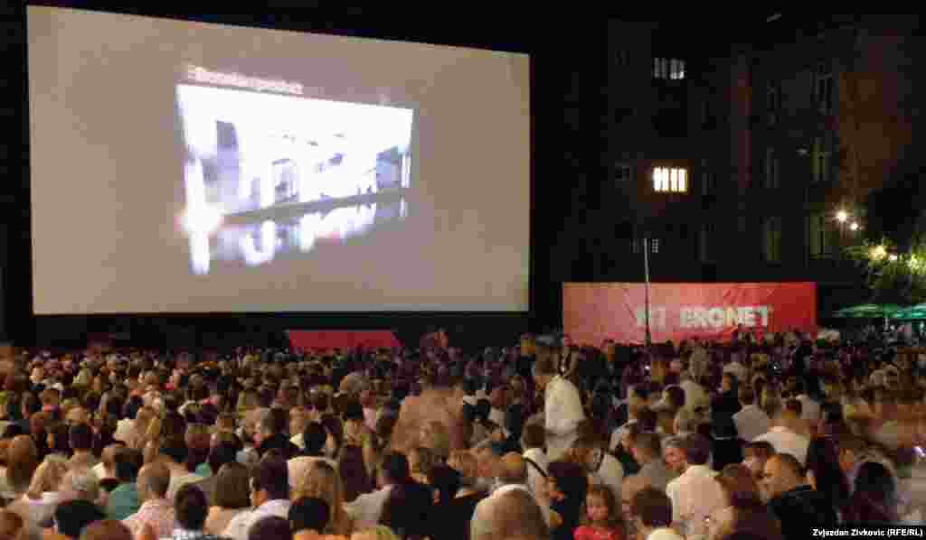 Publika očekuje početak projekcije novog filma Danisa Tanovića