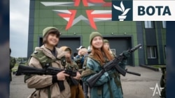 Rusia militarizon shkollat: Pas pushkëve vijnë dronët