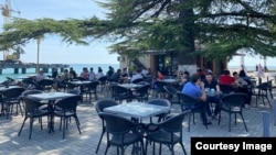 კაფე სოხუმის სანაპიროზე