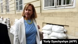 Кристина Квиен, вршителка на функцијата американски амбасадор во Украина во Лвив, 2 мај 2022 година