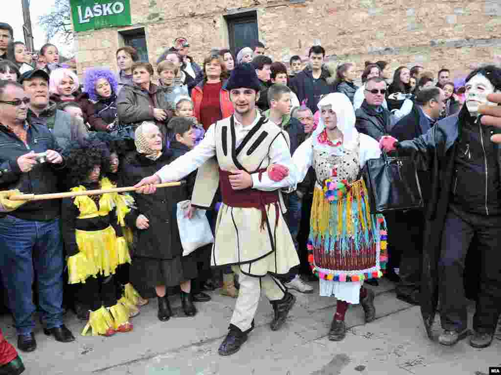 Маски од карневалот во Вевчани.