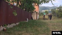 О начале установки ограждений в Гугутианткари стало известно из сообщений местных жителей в соцсетях