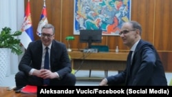 Predsjednik Srbije Aleksandar Vučić i novi mandatar Đuro Macut