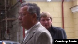 Жаныш Бакиев в Минске, 17 августа 2012 года. Фото активиста оппозиционного движения Белоруссии "Говори правду" Михаила Пашкевича.