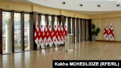 Президента Грузии отныне будет избирать не народ, а 300 делегатов-представителей – такой порядок подразумевает документ, разработанный конституционной комиссией