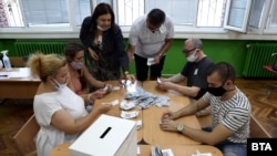 Brojanje glasova posle parlamentarnih izbora u Bugarskoj, 11. jula