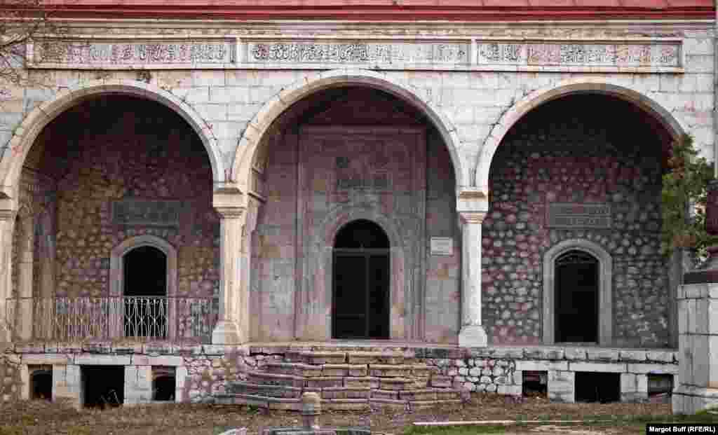 Džamija iz 19. stoljeća u gradu Shushi.