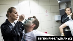 Навальный после нападения